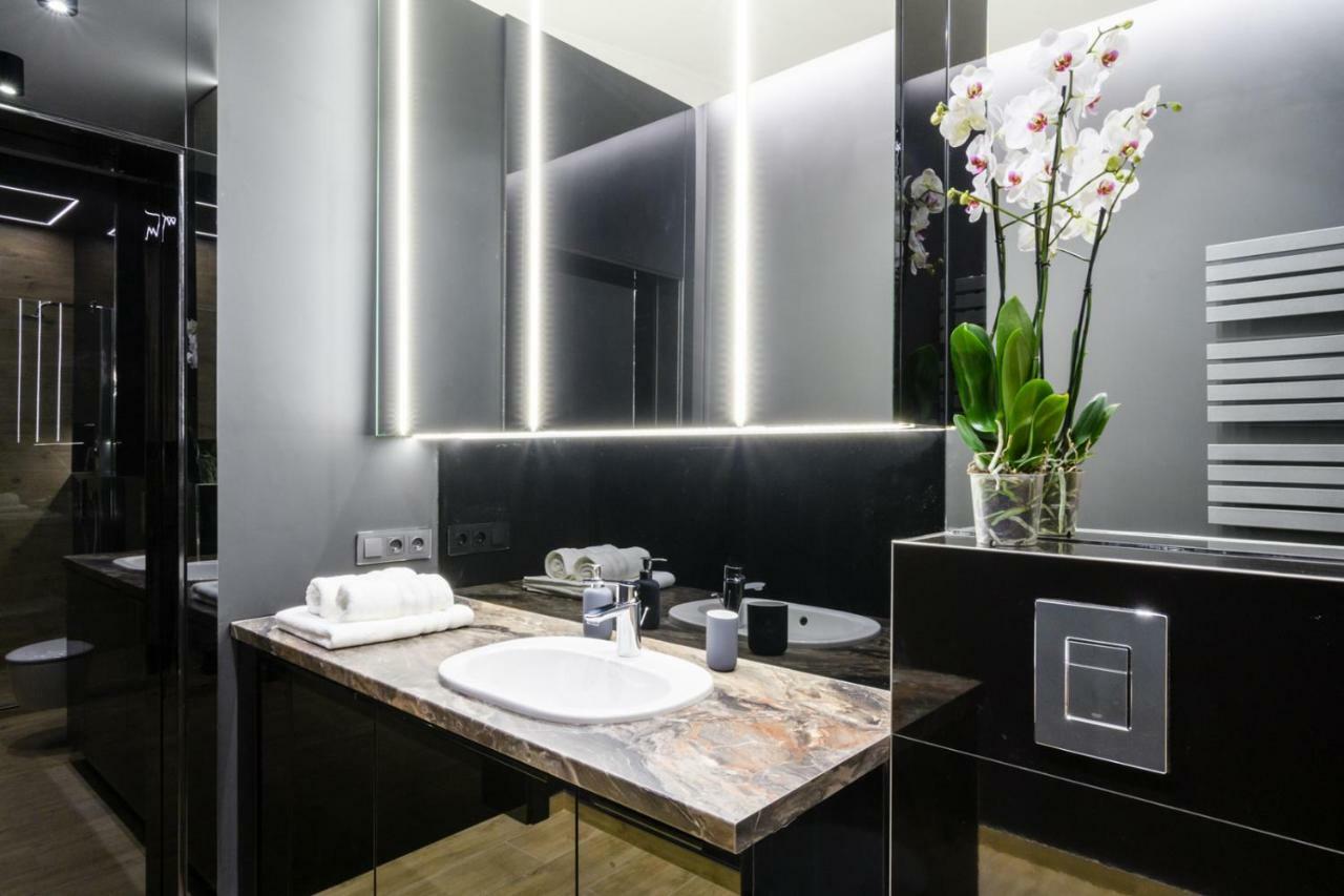 Zlota Luxury Apartments 바르샤바 외부 사진