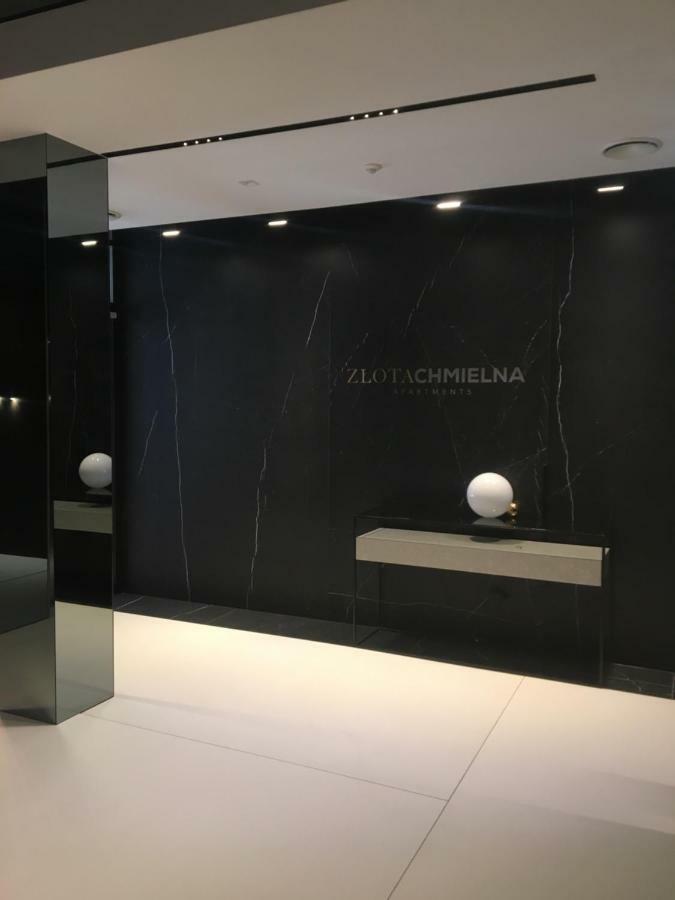 Zlota Luxury Apartments 바르샤바 외부 사진