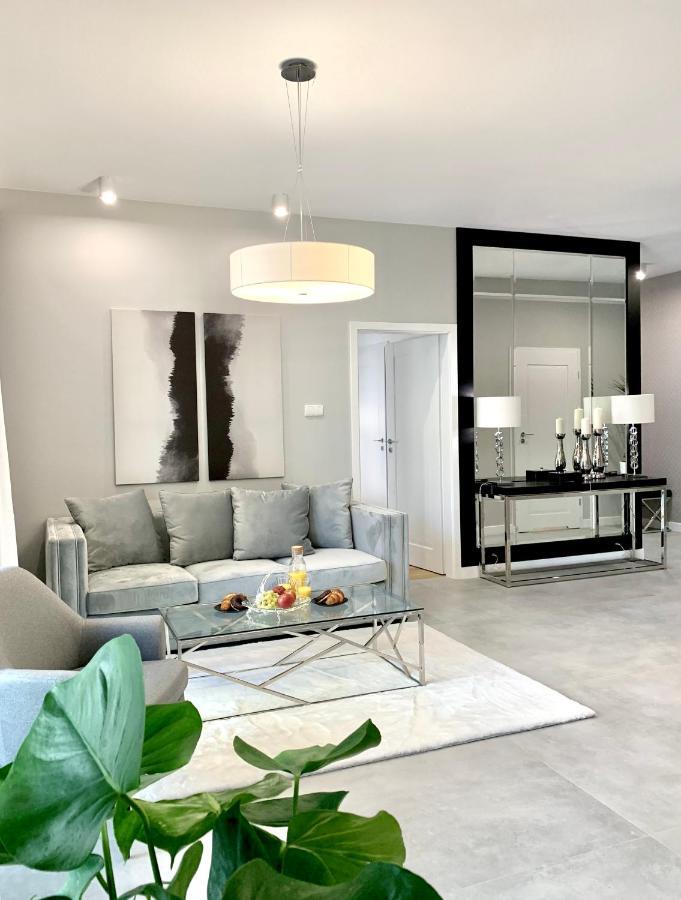 Zlota Luxury Apartments 바르샤바 외부 사진