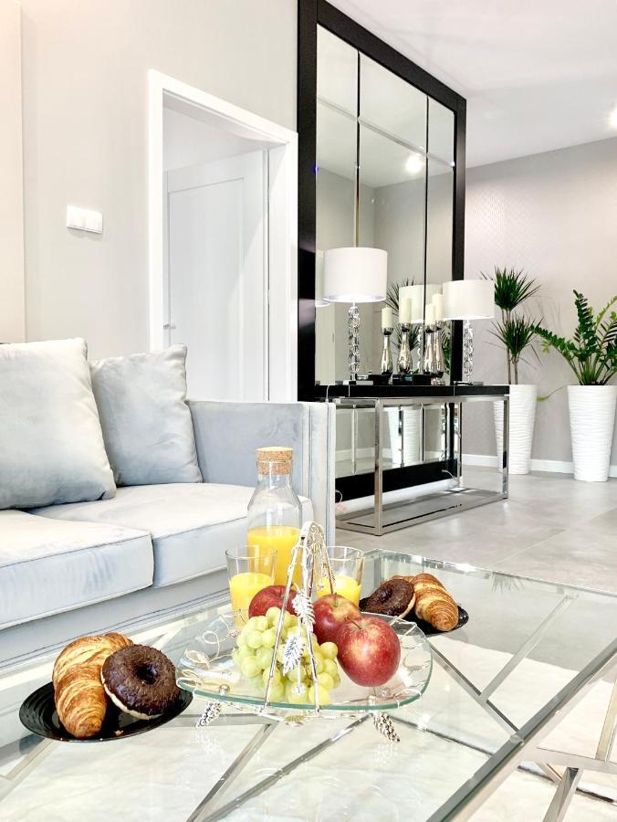 Zlota Luxury Apartments 바르샤바 외부 사진