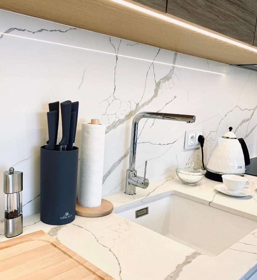 Zlota Luxury Apartments 바르샤바 외부 사진