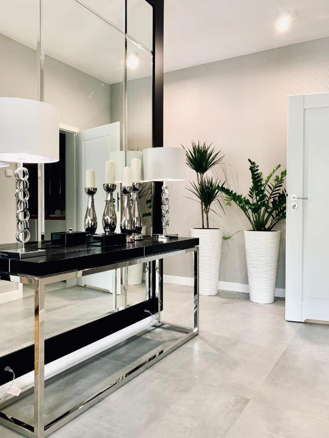 Zlota Luxury Apartments 바르샤바 외부 사진