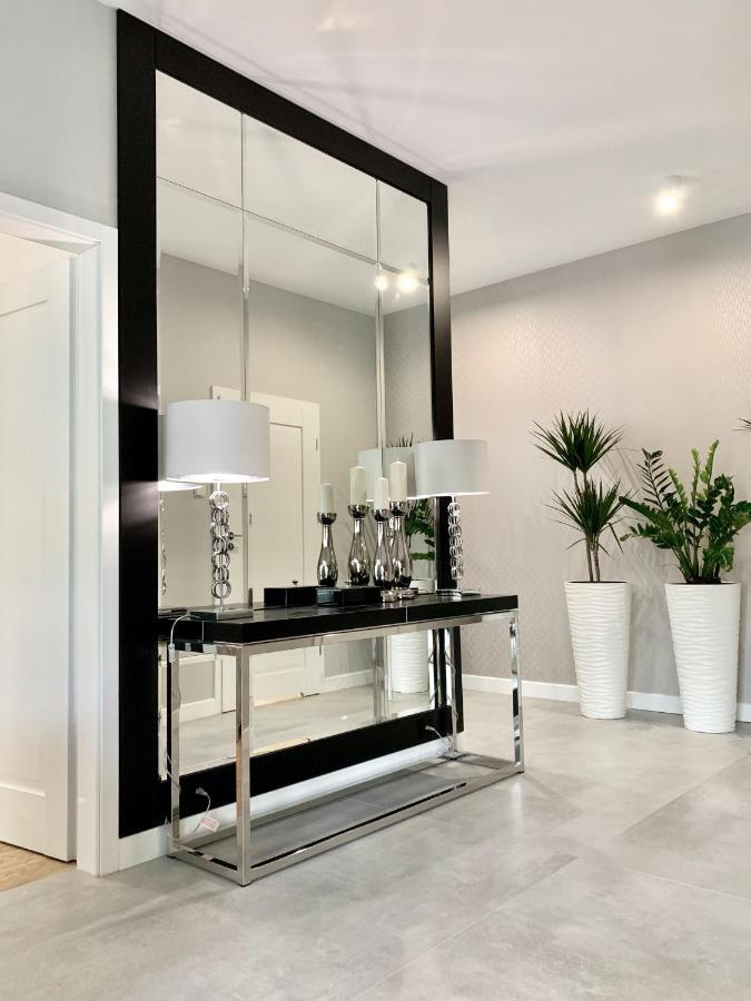 Zlota Luxury Apartments 바르샤바 외부 사진