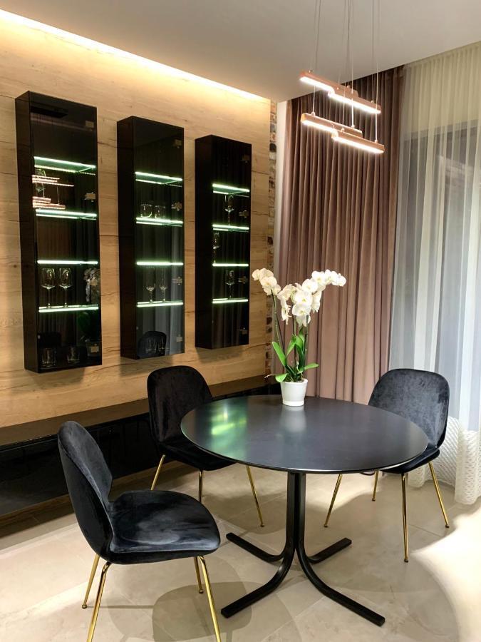 Zlota Luxury Apartments 바르샤바 외부 사진