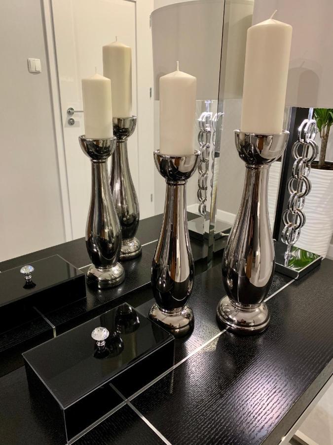 Zlota Luxury Apartments 바르샤바 외부 사진