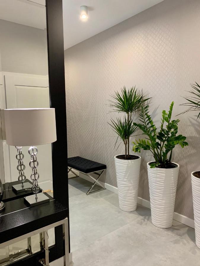 Zlota Luxury Apartments 바르샤바 외부 사진